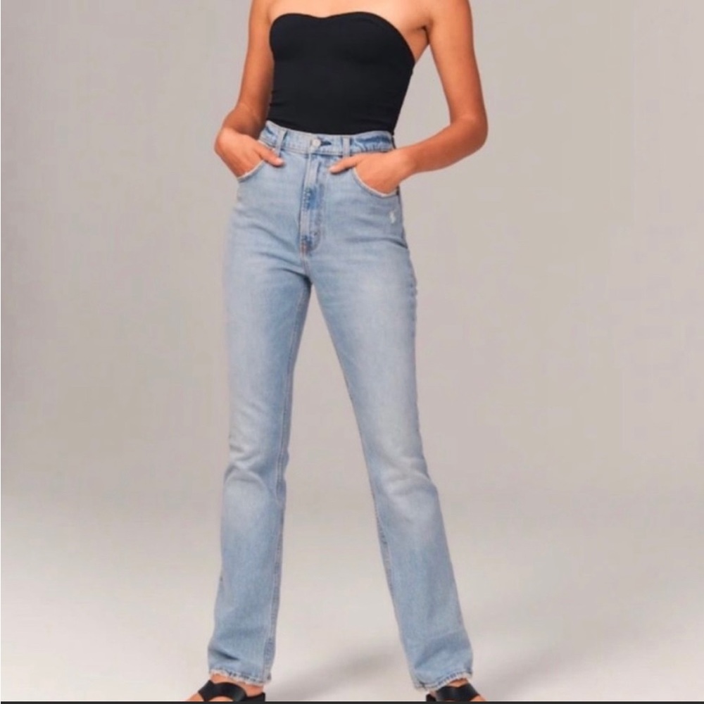 Abercrombie Curve Love Flare Jeans (Xshort)